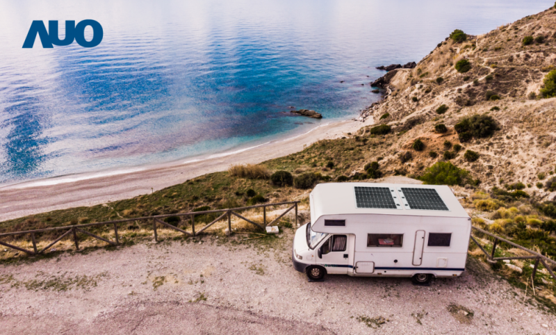 「可撓輕量化太陽光電板SunCurva」使用輕量特殊耐候型複合板取代傳統太陽能板的玻璃前板，不僅降低70%重量，每米平方僅3Kg；具有抗衝擊性能及通過電磁相容性測試，可應用於交通運輸工具，如露營車、遊艇等